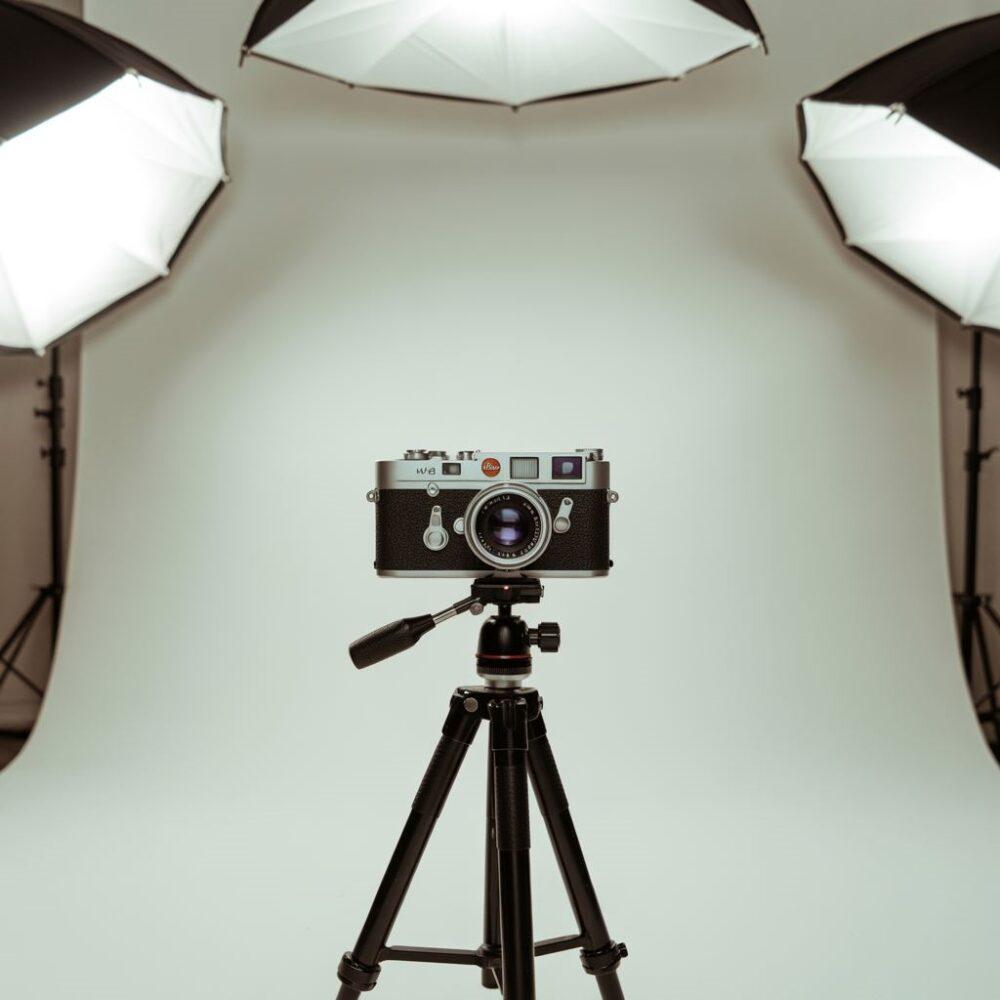 studio fotograficzne z lampami